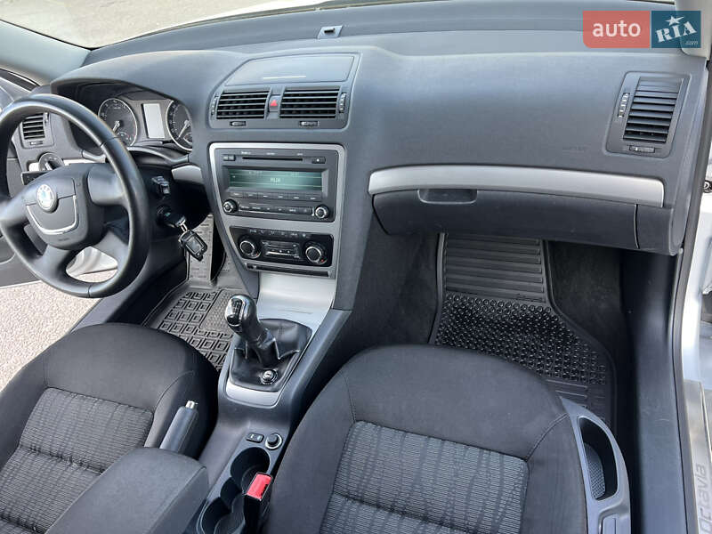 Лифтбек Skoda Octavia 2011 в Днепре