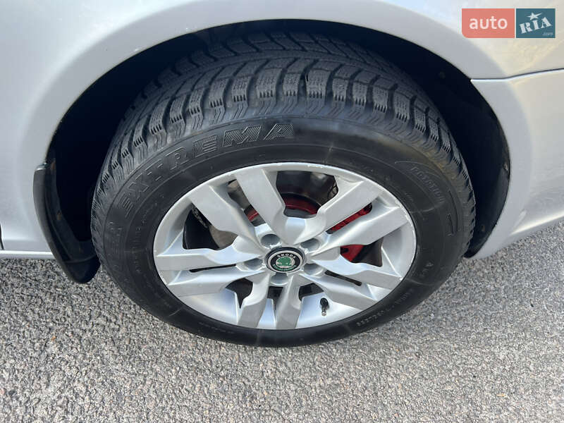 Лифтбек Skoda Octavia 2011 в Днепре