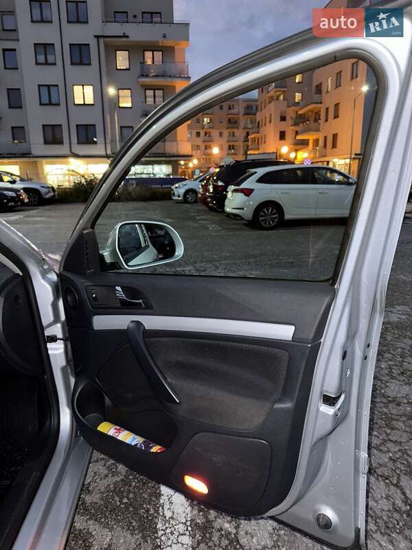 Универсал Skoda Octavia 2011 в Львове