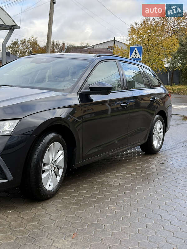 Универсал Skoda Octavia 2021 в Луцке