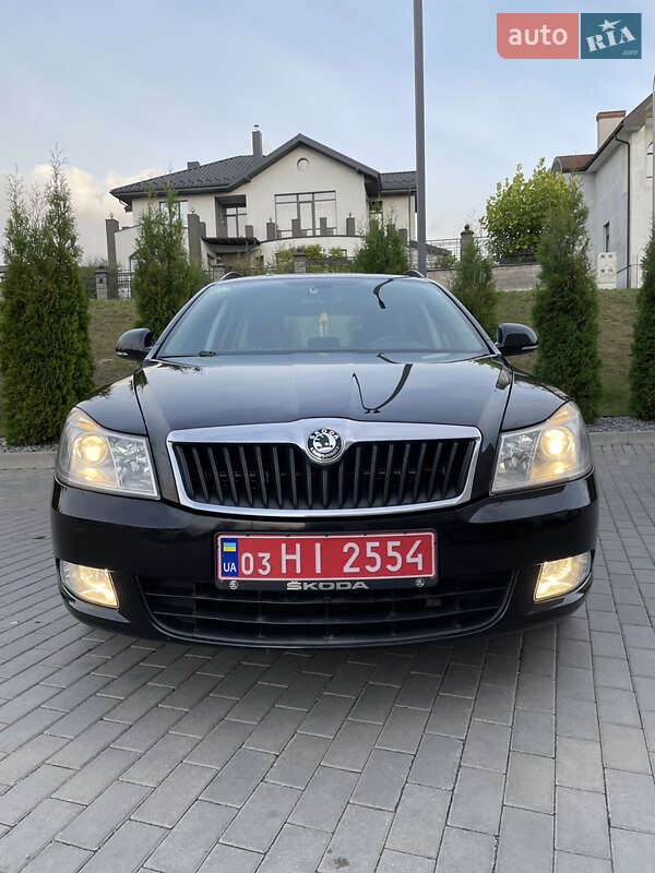 Универсал Skoda Octavia 2011 в Ровно фото 2 Универсал Skoda Octavia 2011 в Ровно