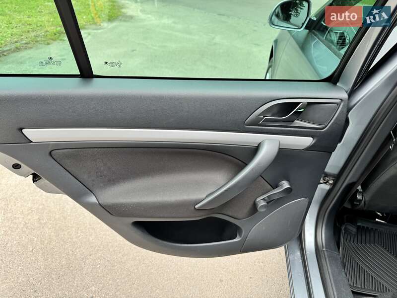 Универсал Skoda Octavia 2012 в Житомире фото 12 Универсал Skoda Octavia 2012 в Житомире