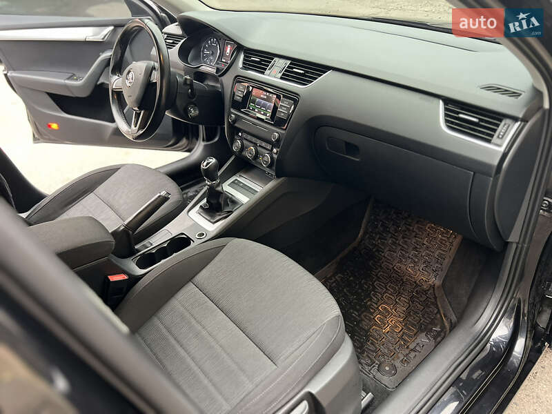 Универсал Skoda Octavia 2015 в Харькове