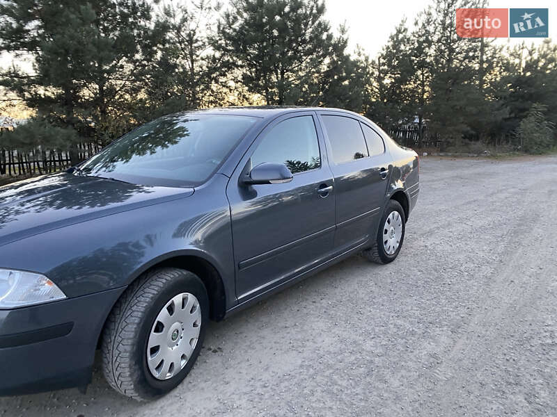 Лифтбек Skoda Octavia 2007 в Борщеве