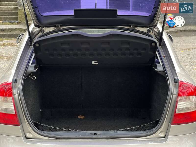 Лифтбек Skoda Octavia 2010 в Каменском