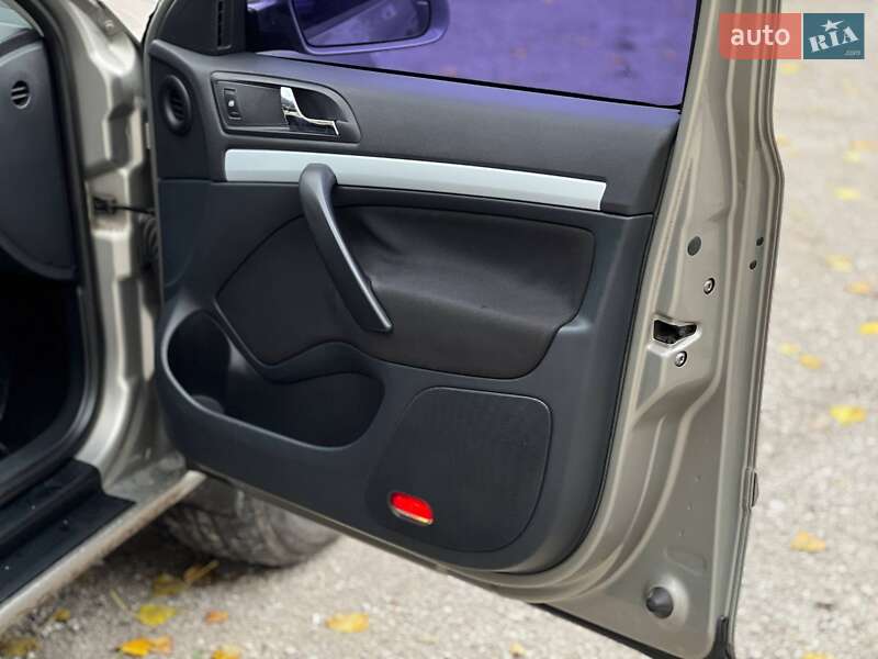 Лифтбек Skoda Octavia 2010 в Каменском