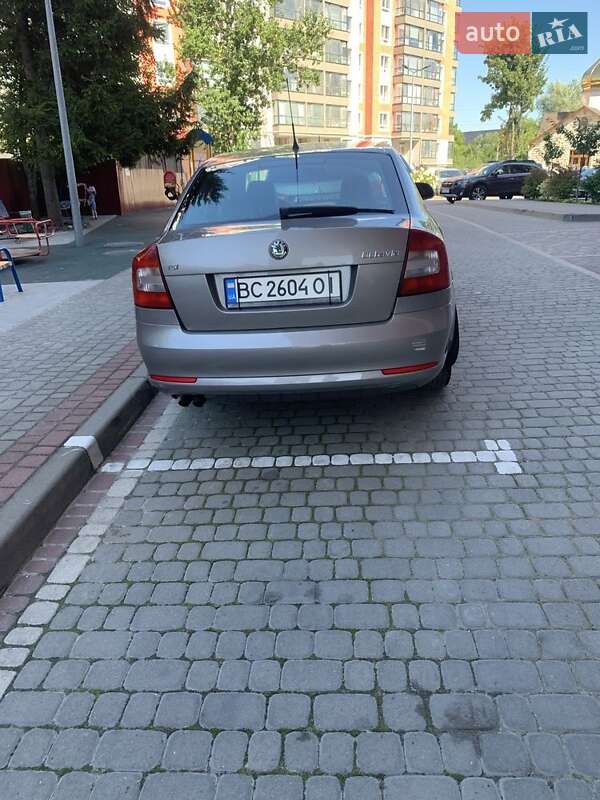 Лифтбек Skoda Octavia 2009 в Львове