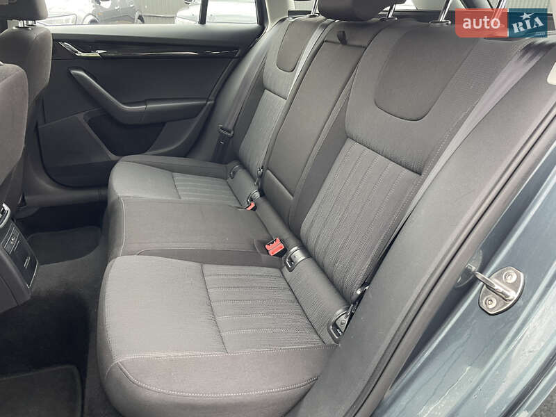 Универсал Skoda Octavia 2019 в Луцке фото 26 Универсал Skoda Octavia 2019 в Луцке