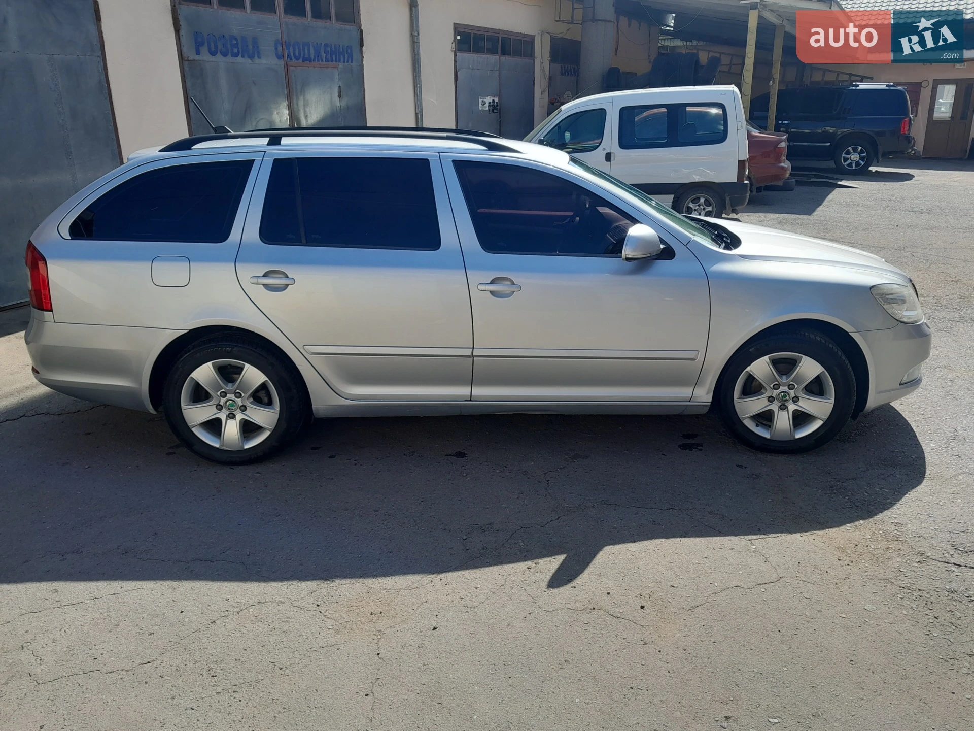 Skoda Octavia 2011 VIN TMBHT61ZXC2067174 фото оголошення 8 з 12