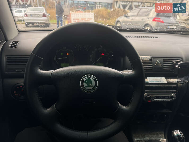 Лифтбек Skoda Octavia 2001 в Львове