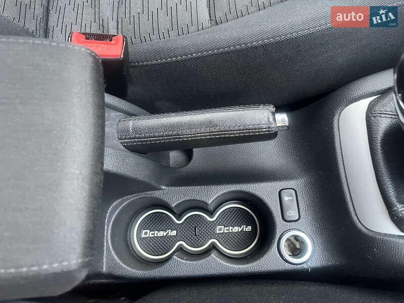 Лифтбек Skoda Octavia 2012 в Нежине