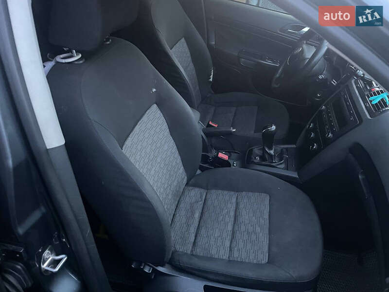 Лифтбек Skoda Octavia 2011 в Киеве фото 15 Лифтбек Skoda Octavia 2011 в Киеве
