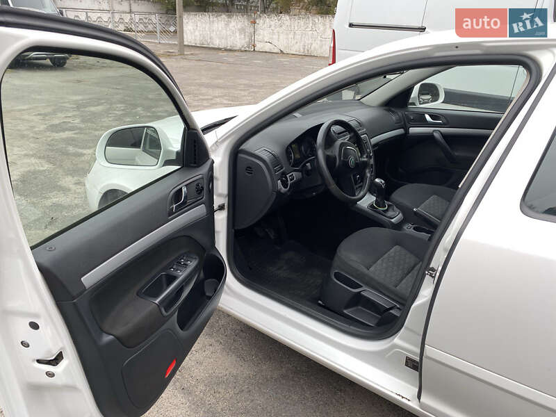 Лифтбек Skoda Octavia 2012 в Днепре фото 4 Лифтбек Skoda Octavia 2012 в Днепре