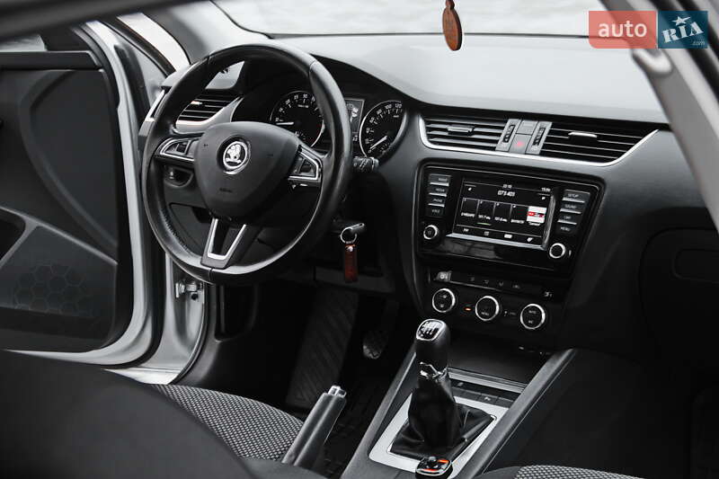 Універсал Skoda Octavia 2017 в Дніпрі