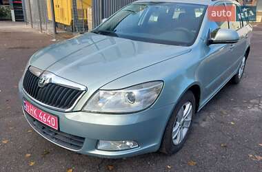 Універсал Skoda Octavia 2010 в Сумах