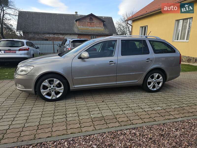 Универсал Skoda Octavia 2012 в Стрые