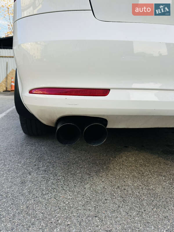 Лифтбек Skoda Octavia 2012 в Вишневом