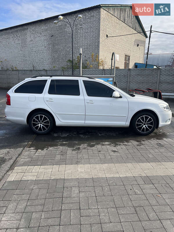 Универсал Skoda Octavia 2009 в Житомире