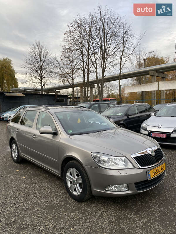 Универсал Skoda Octavia 2010 в Луцке фото 3 Универсал Skoda Octavia 2010 в Луцке