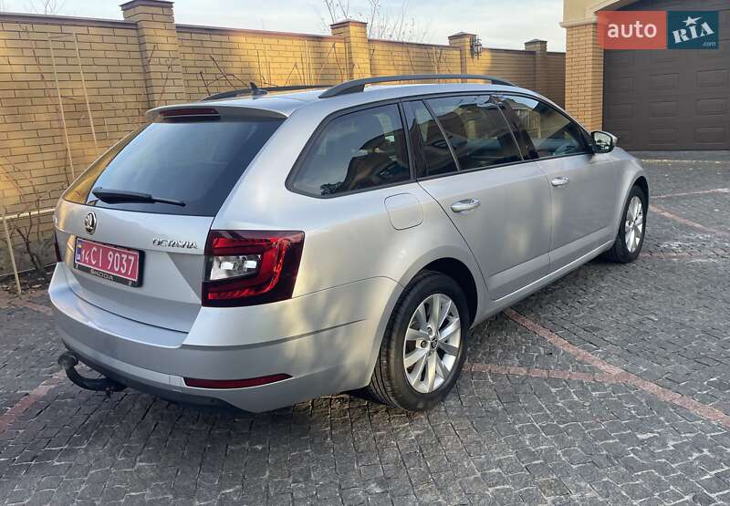 Універсал Skoda Octavia 2020 в Дніпрі