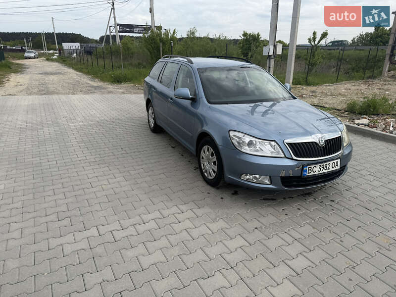 Универсал Skoda Octavia 2009 в Львове