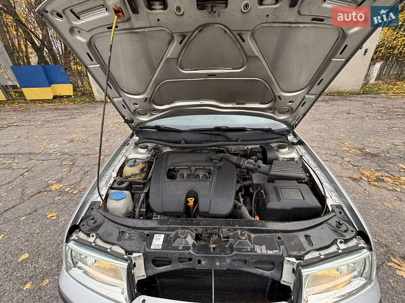 Лифтбек Skoda Octavia 2000 в Маньковке