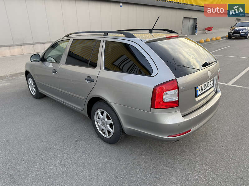 Универсал Skoda Octavia 2010 в Киеве фото 12 Универсал Skoda Octavia 2010 в Киеве