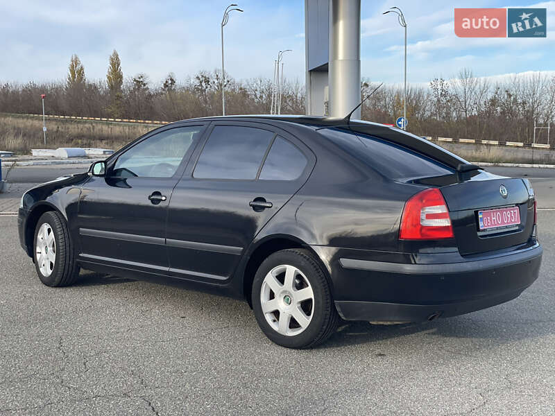 Лифтбек Skoda Octavia 2006 в Корсуне-Шевченковском