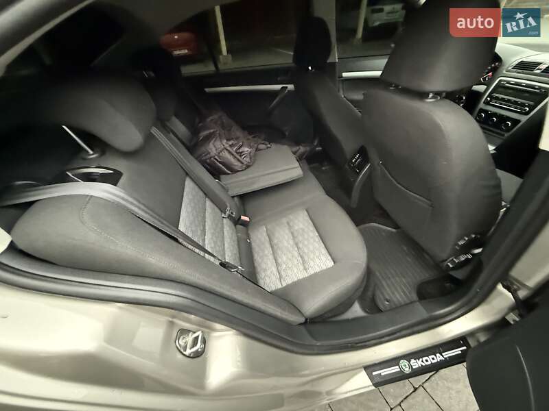 Лифтбек Skoda Octavia 2009 в Хусте фото 28 Лифтбек Skoda Octavia 2009 в Хусте