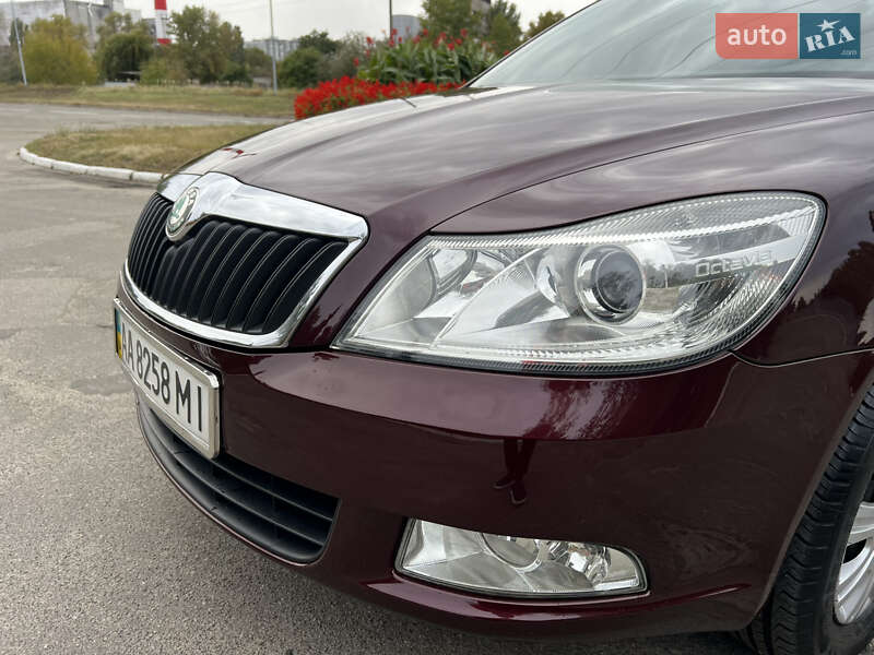 Лифтбек Skoda Octavia 2012 в Киеве