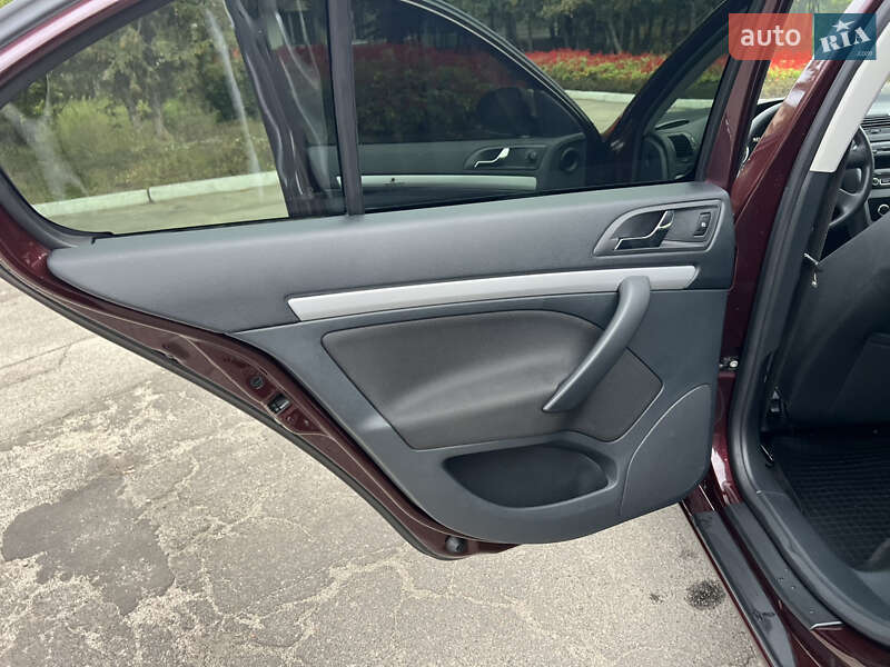 Лифтбек Skoda Octavia 2012 в Киеве