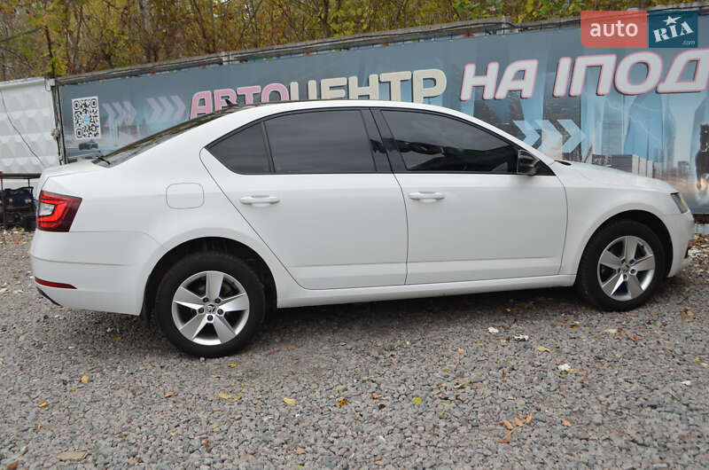 Лифтбек Skoda Octavia 2019 в Киеве