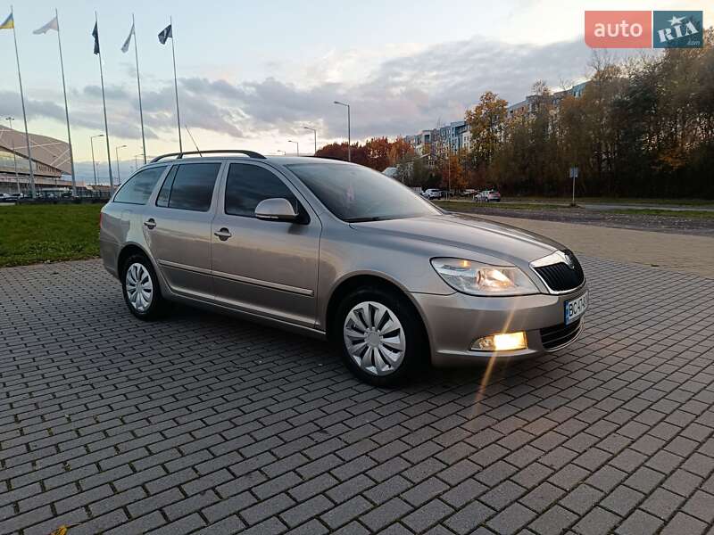 Универсал Skoda Octavia 2010 в Львове фото 4 Универсал Skoda Octavia 2010 в Львове