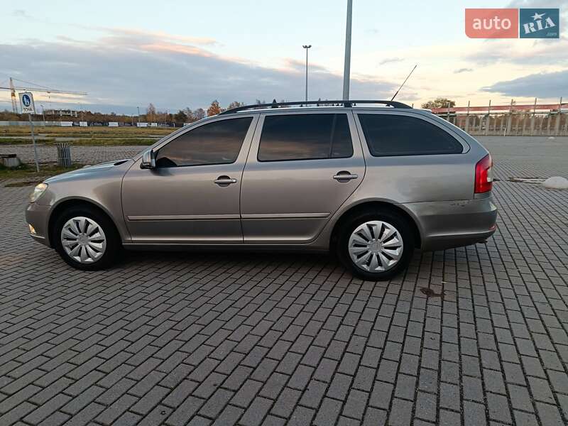 Универсал Skoda Octavia 2010 в Львове фото 18 Универсал Skoda Octavia 2010 в Львове