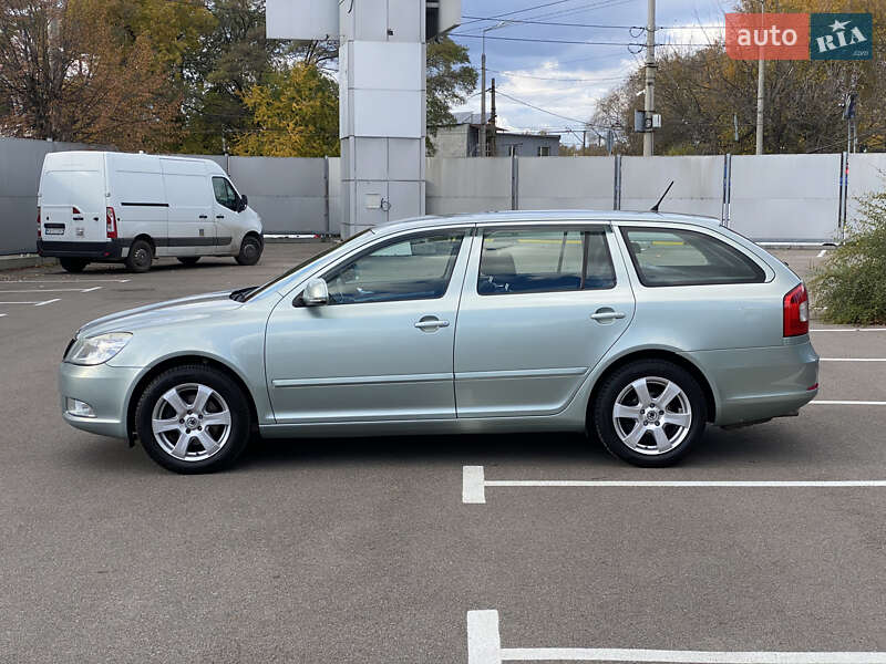 Универсал Skoda Octavia 2009 в Киеве фото 4 Универсал Skoda Octavia 2009 в Киеве