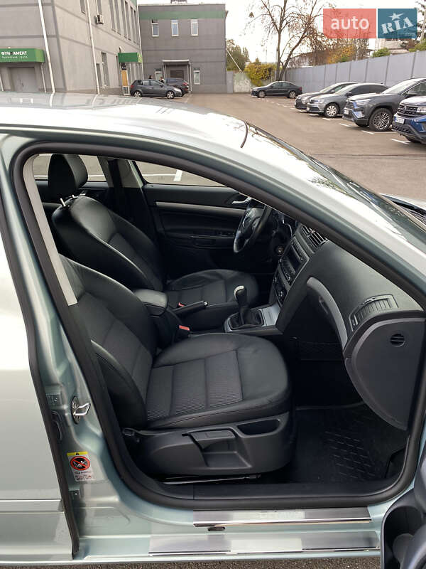 Универсал Skoda Octavia 2009 в Киеве фото 48 Универсал Skoda Octavia 2009 в Киеве