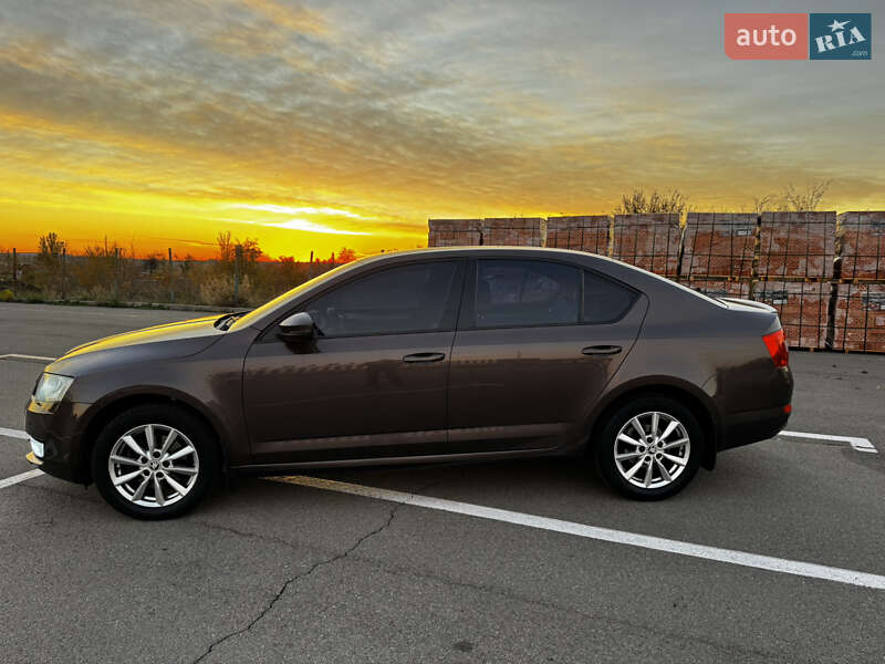 Лифтбек Skoda Octavia 2016 в Кривом Роге фото Лифтбек Skoda Octavia 2016 в Кривом Роге