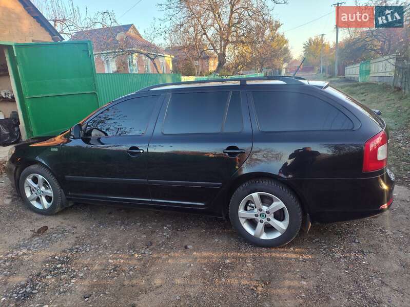 Универсал Skoda Octavia 2012 в Гайсине