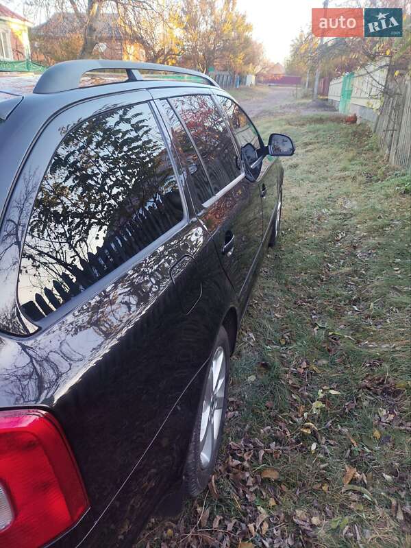 Универсал Skoda Octavia 2012 в Гайсине