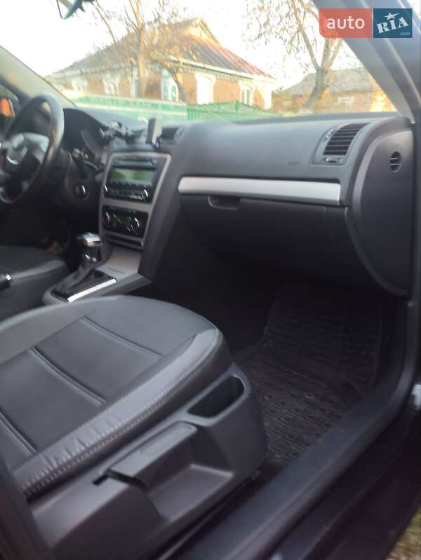 Универсал Skoda Octavia 2012 в Гайсине