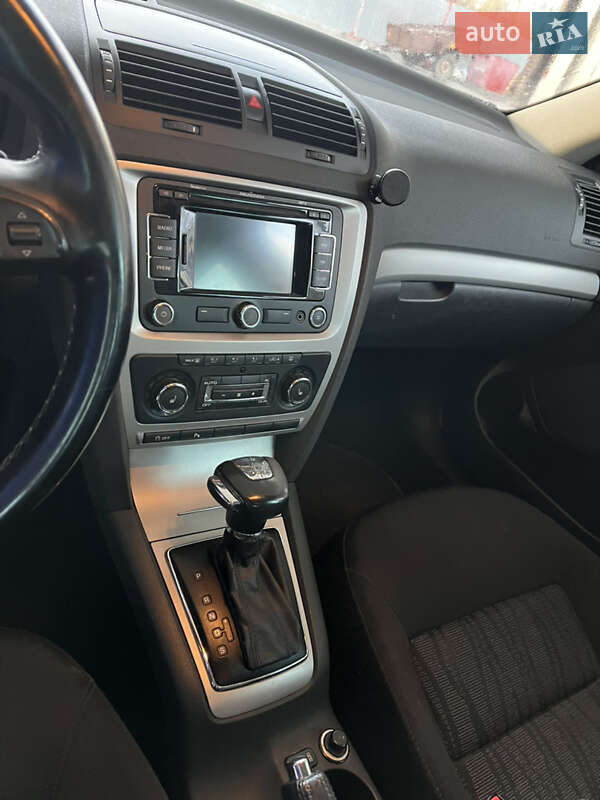 Универсал Skoda Octavia 2013 в Калиновке фото 13 Универсал Skoda Octavia 2013 в Калиновке