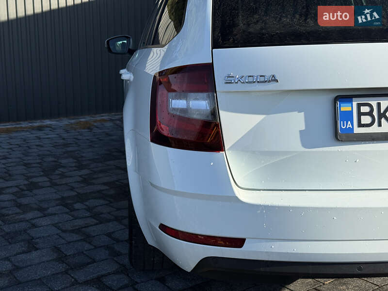 Універсал Skoda Octavia 2017 в Рівному