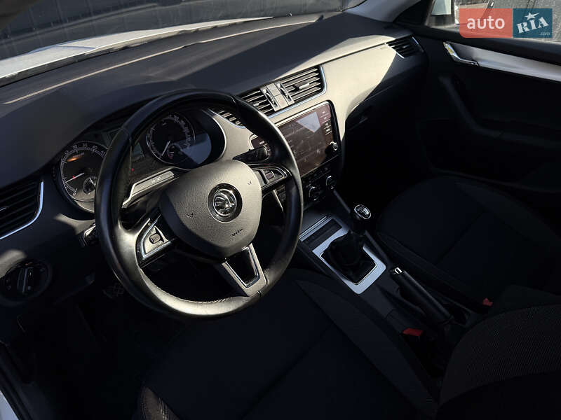 Універсал Skoda Octavia 2017 в Рівному