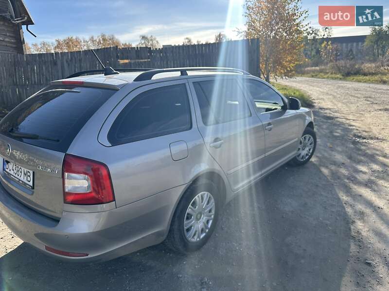 Универсал Skoda Octavia 2013 в Буске фото 15 Универсал Skoda Octavia 2013 в Буске