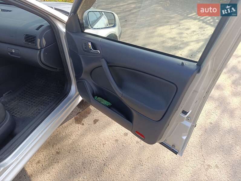 Лифтбек Skoda Octavia 2005 в Ровно