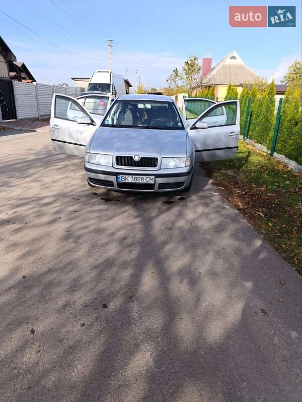 Лифтбек Skoda Octavia 2005 в Ровно