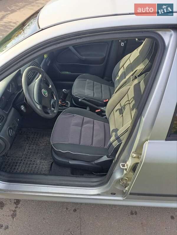 Лифтбек Skoda Octavia 2005 в Ровно