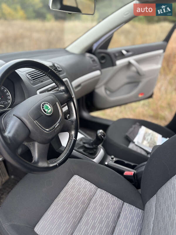 Лифтбек Skoda Octavia 2011 в Павлограде фото 6 Лифтбек Skoda Octavia 2011 в Павлограде