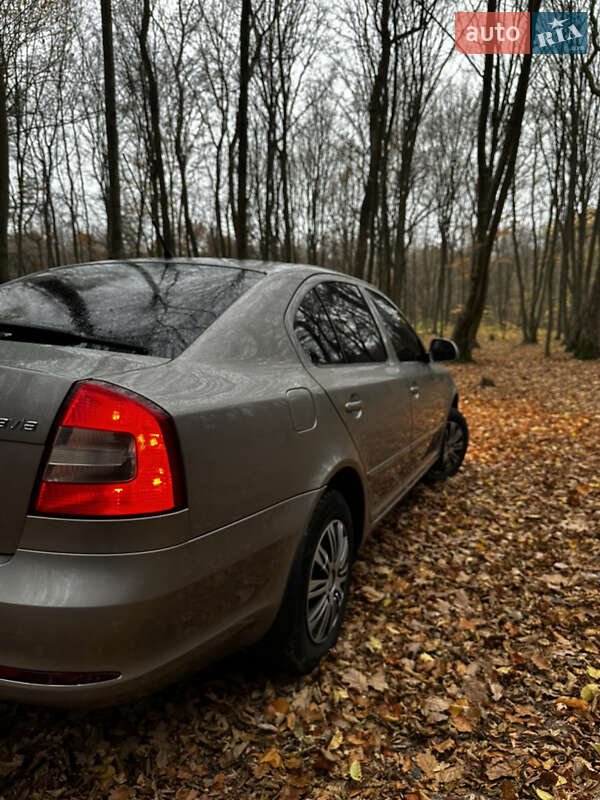 Лифтбек Skoda Octavia 2010 в Новояворовске