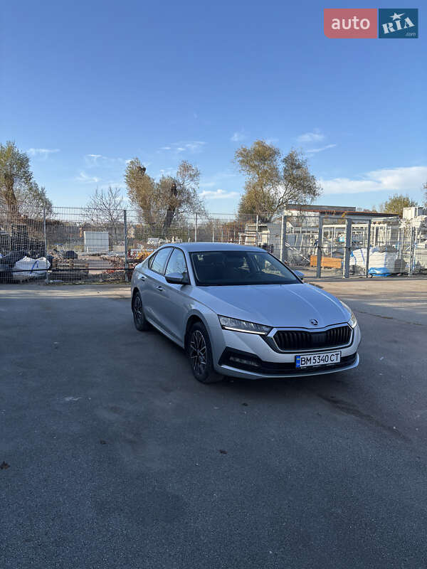 Лифтбек Skoda Octavia 2020 в Черновцах